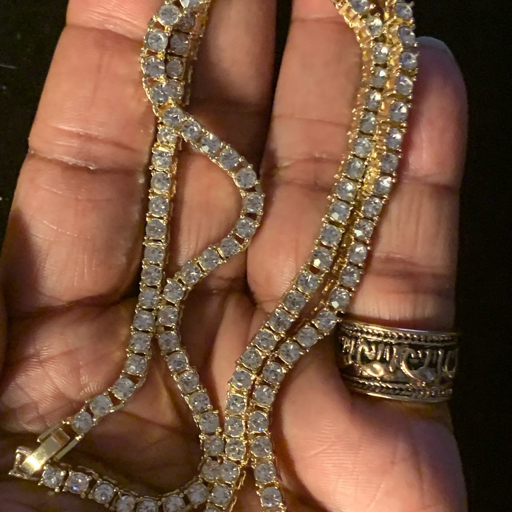 Iced-Out Chain - Picture 3 of 4